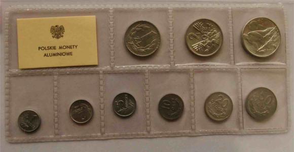 Zestaw 9 monet menniczych (1)