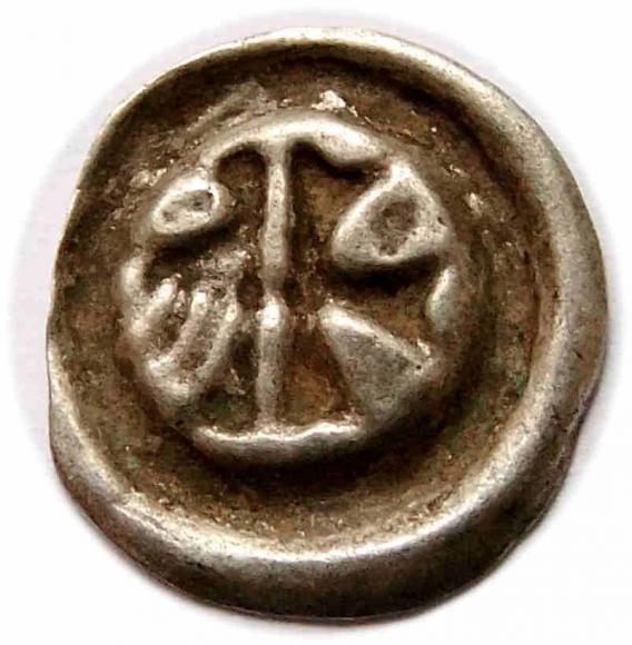 Brakteat orzeł / krzyż Opole (2)